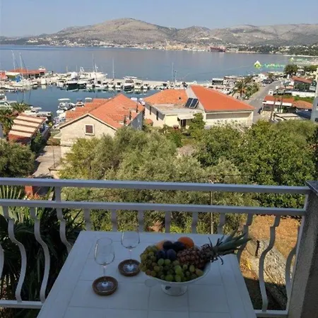 Biserka - 50 M From Apartment