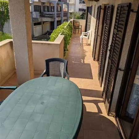 Apartment Biserka - 50 M From *