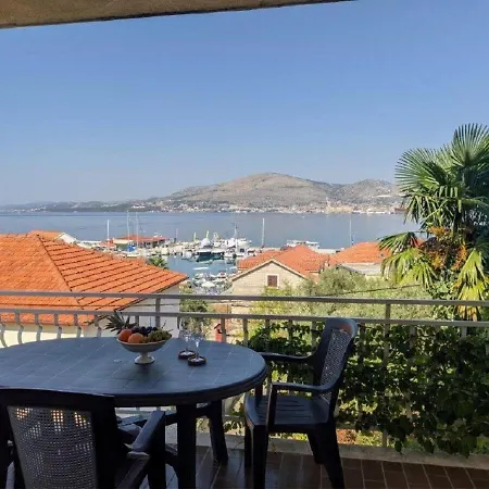 Biserka - 50 M From Apartment