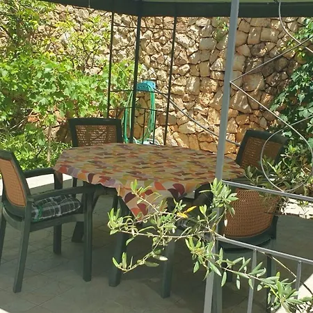 Apartment Biserka - 50 M From Trogir