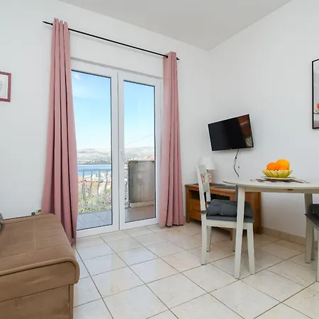 Biserka - 50 M From Apartment Trogir