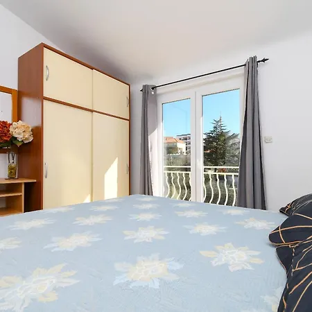 Apartment Biserka - 50 M From