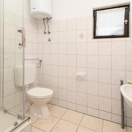 Biserka - 50 M From Apartment *